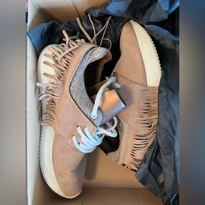 EsseUtEsse Fringed Sneaker